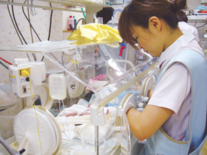 新生児集中治療室 Nicu 川口市立医療センター 市民に信頼され 安全で質の高い医療を提供します